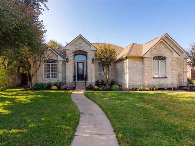 9008 Bunker Hill Cv