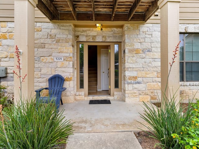 9201 BRODIE Ln Unit #5201
