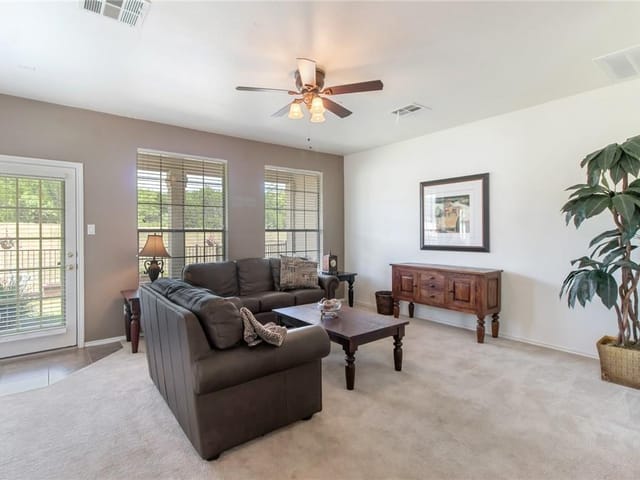 9201 Brodie LN Unit #902