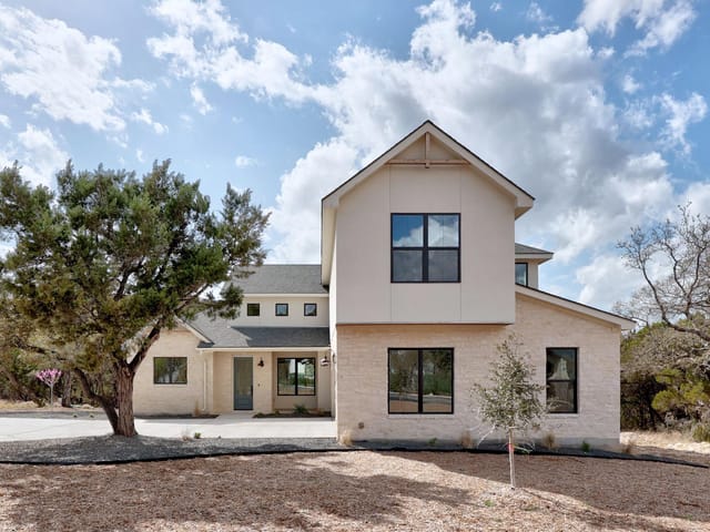 9504 Harbor Dr