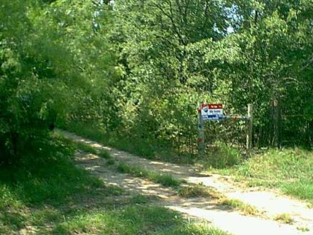 HOWARD LN