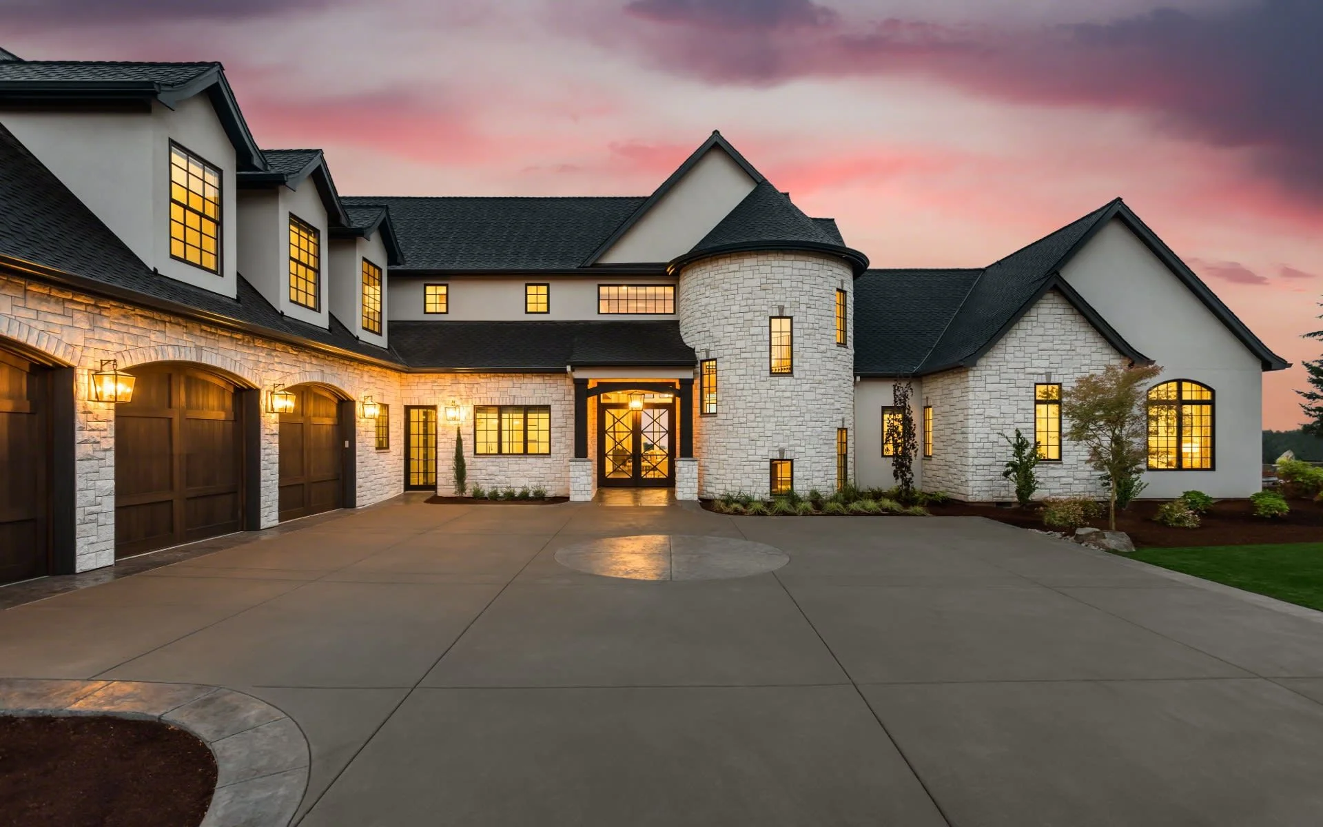 Austin luxury lifestyle image for comparing buyer tradeoffs between Austin and Dallas