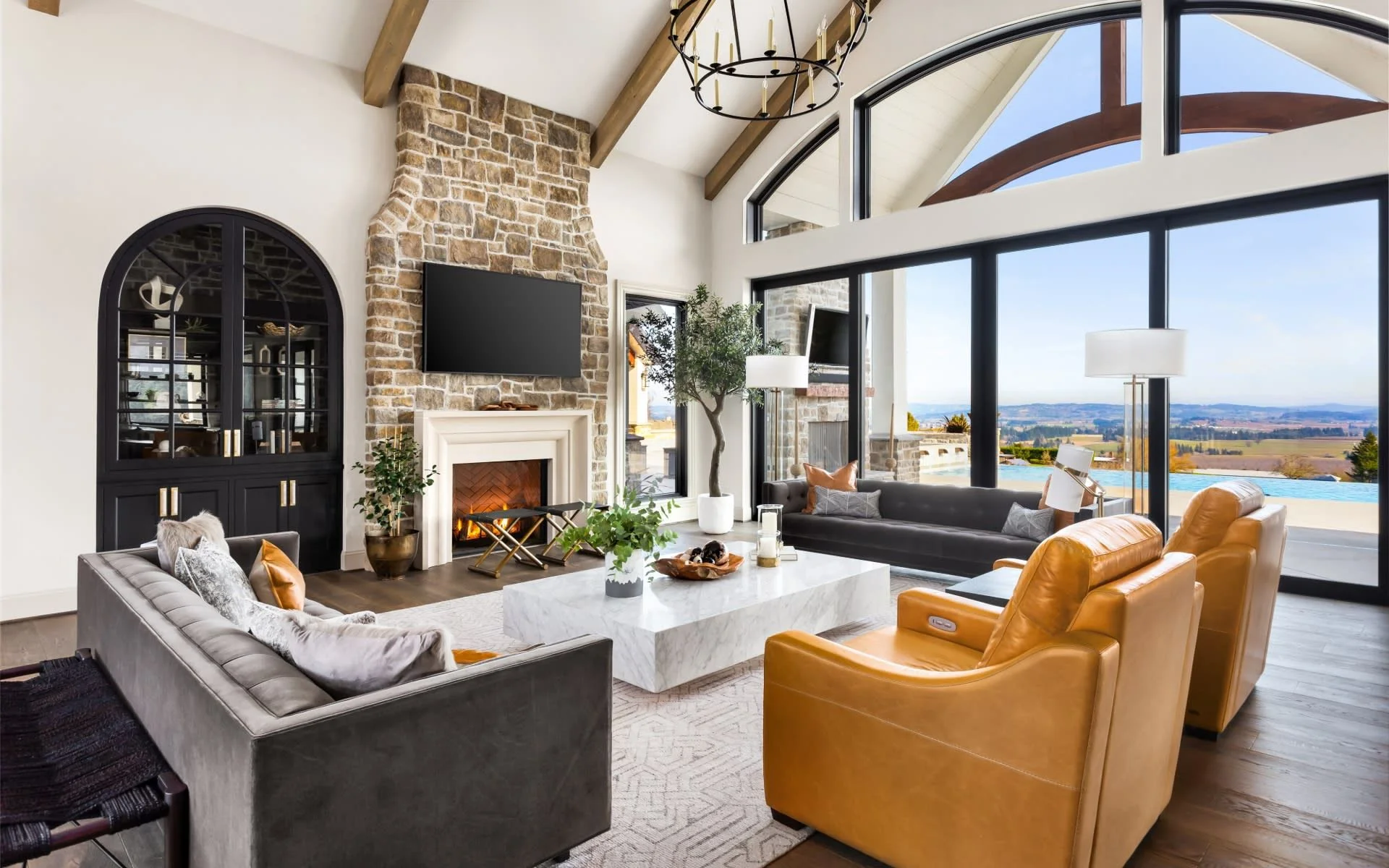 Austin Luxury Home Design Trends 2025