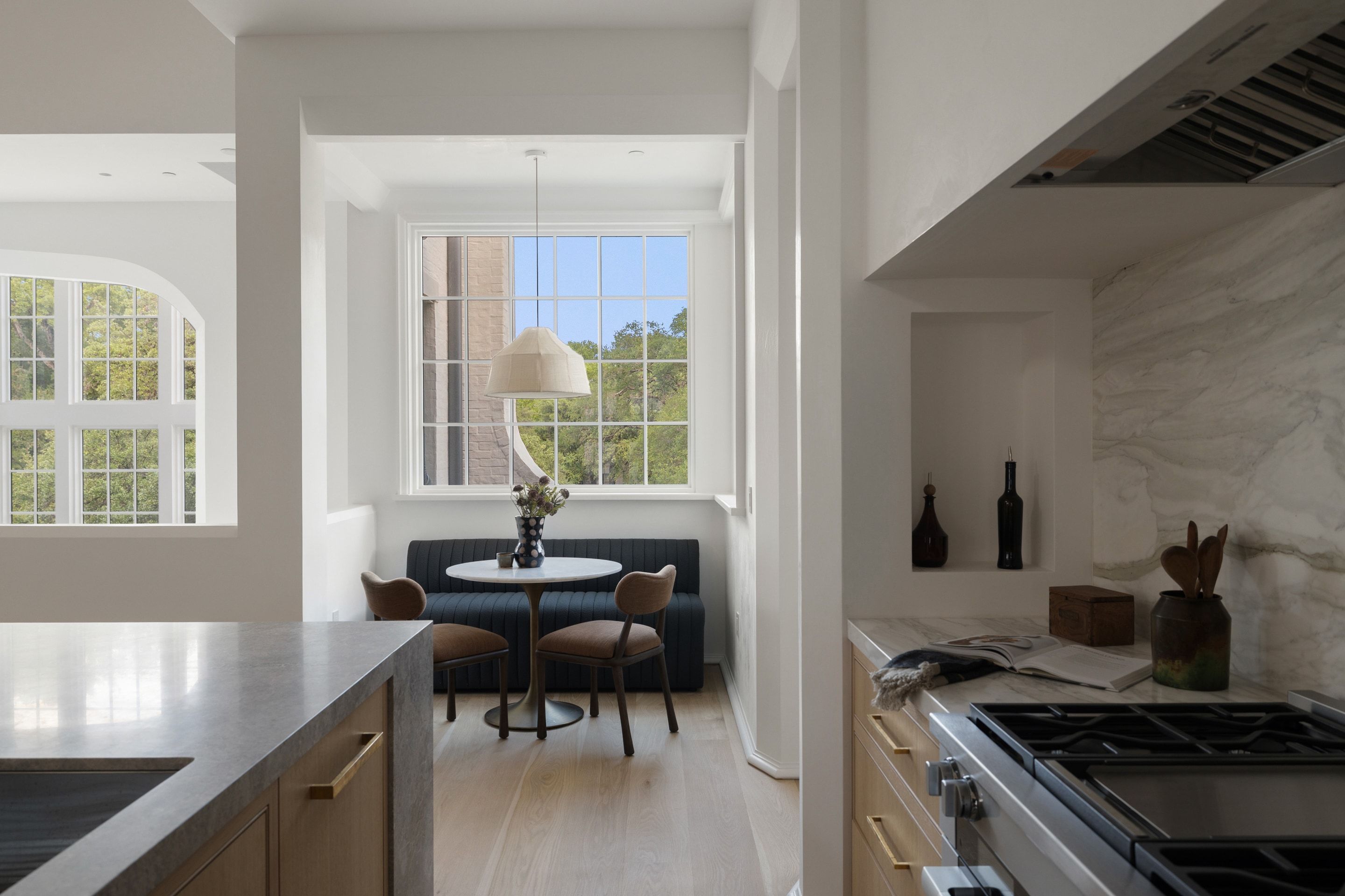 3802 Balcones Drive breakfast room off kitchen