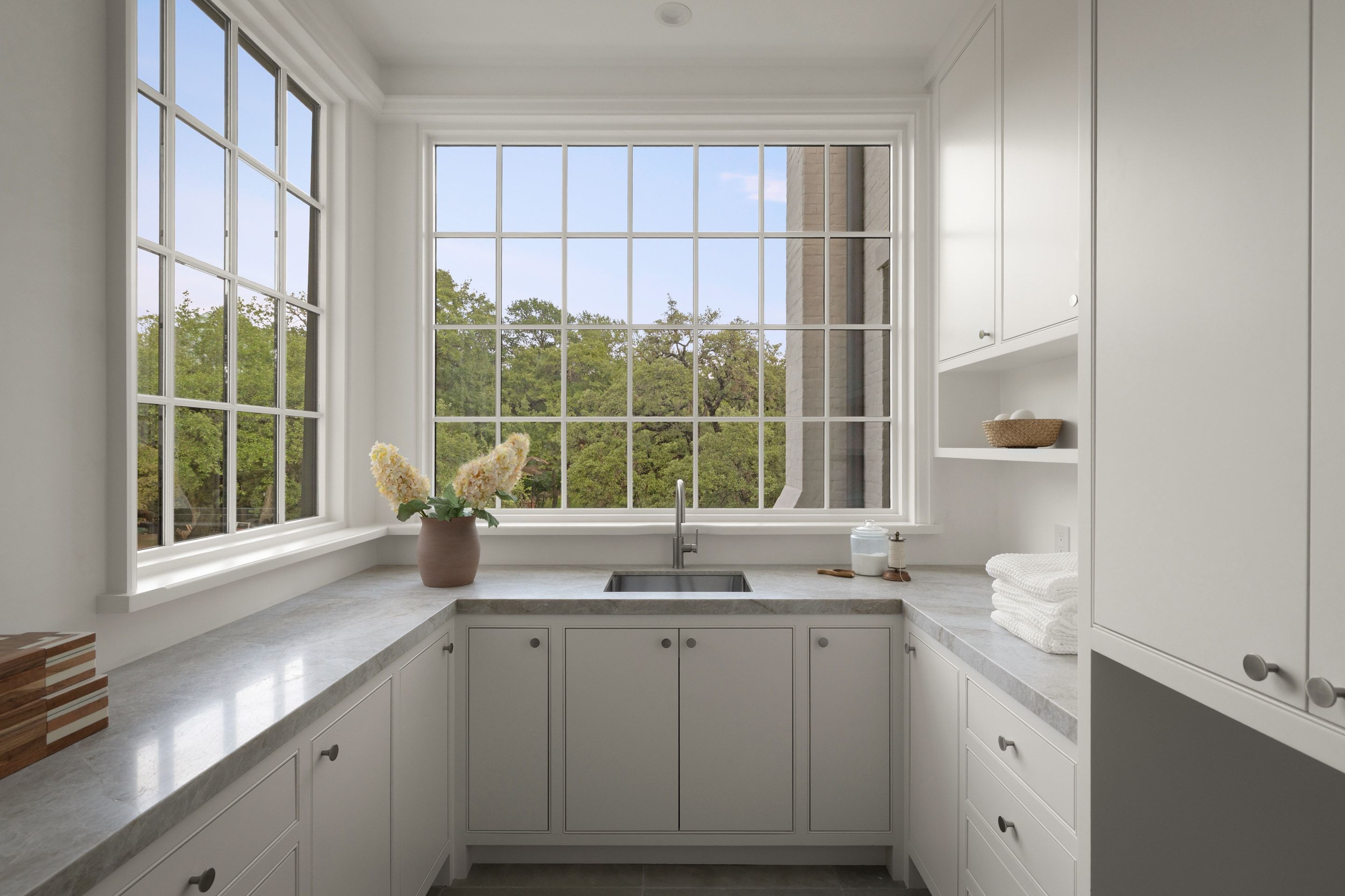 3802 Balcones Drive laundry room