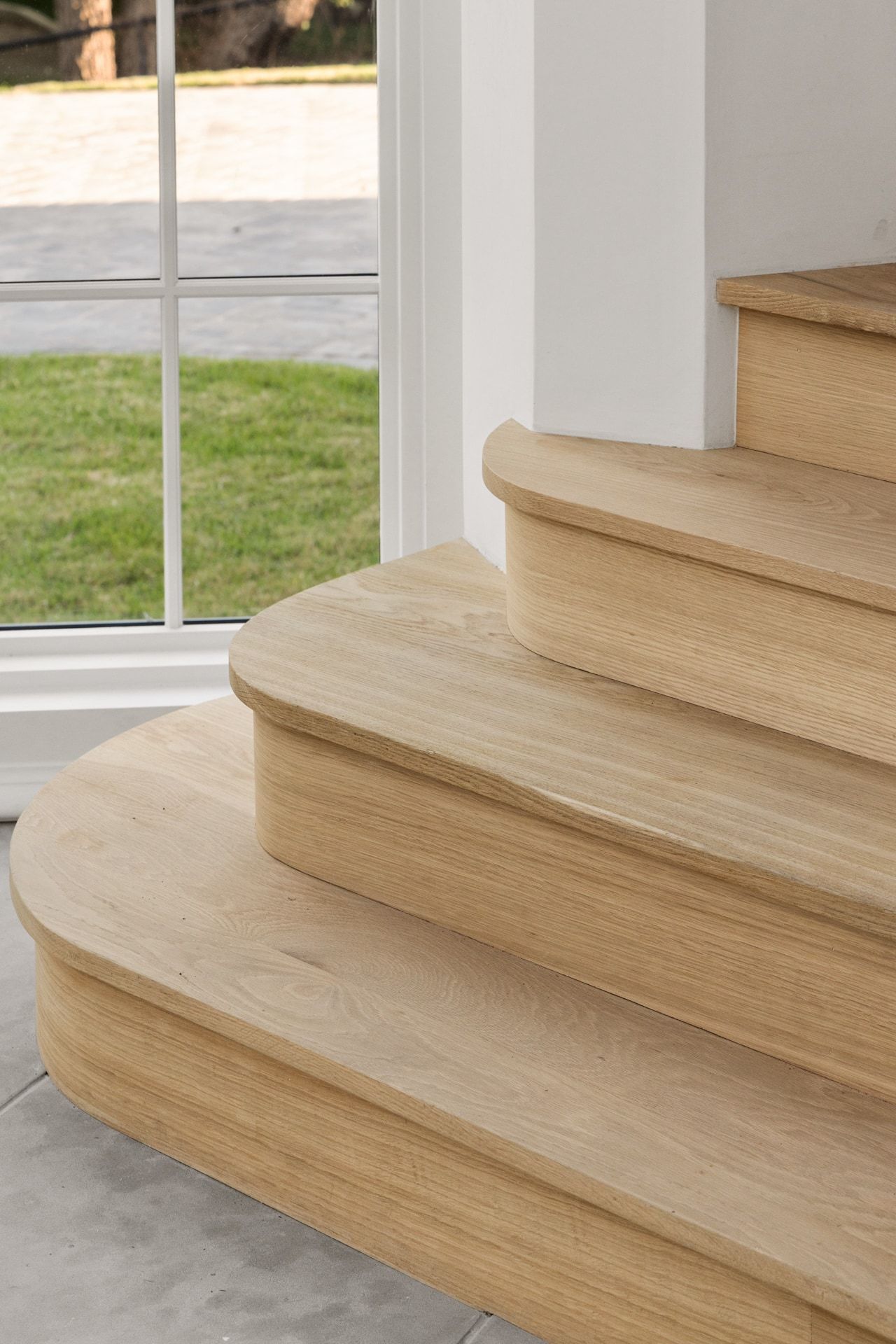 3802 Balcones Drive oak tread close up