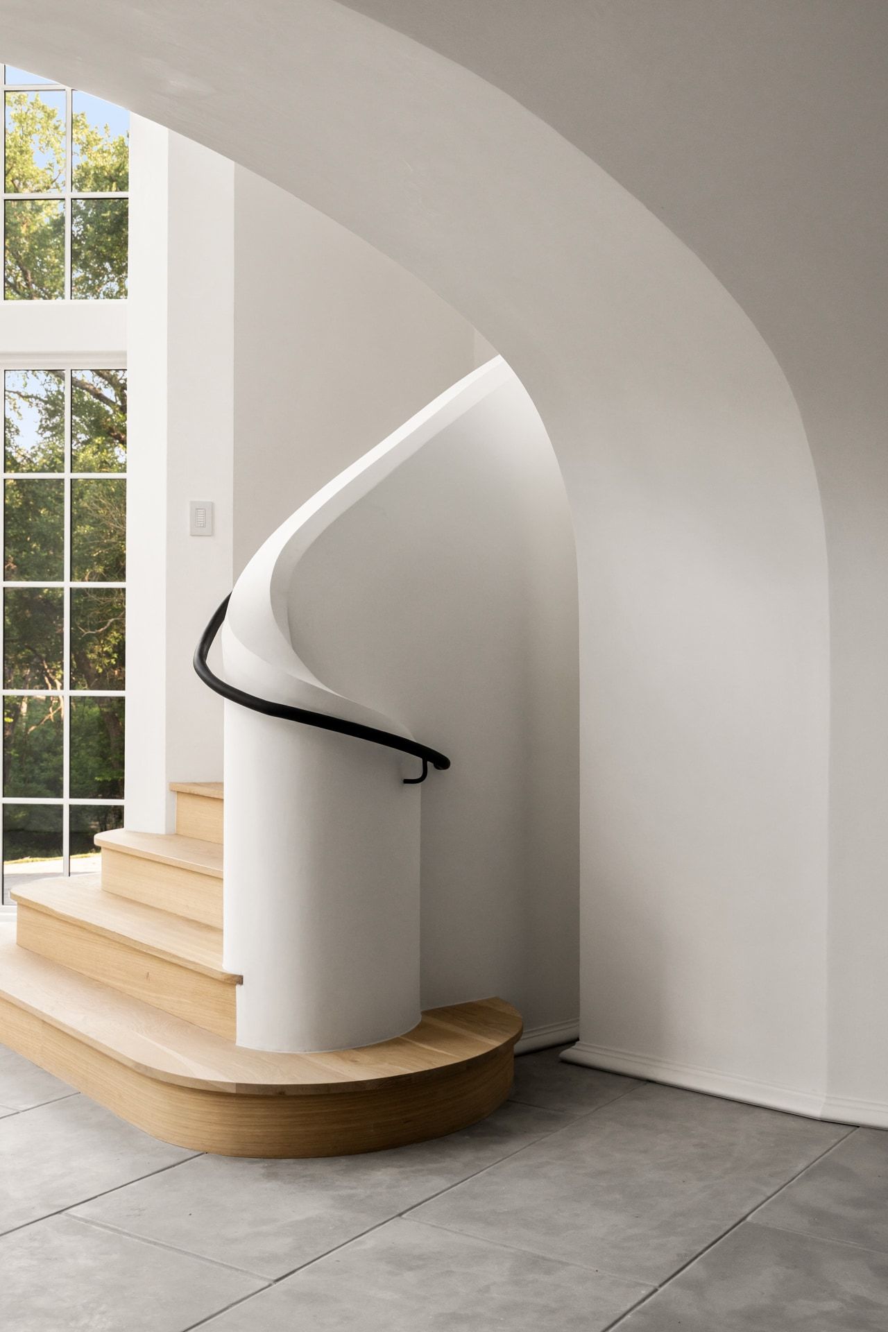3802 Balcones Drive arched gallery window