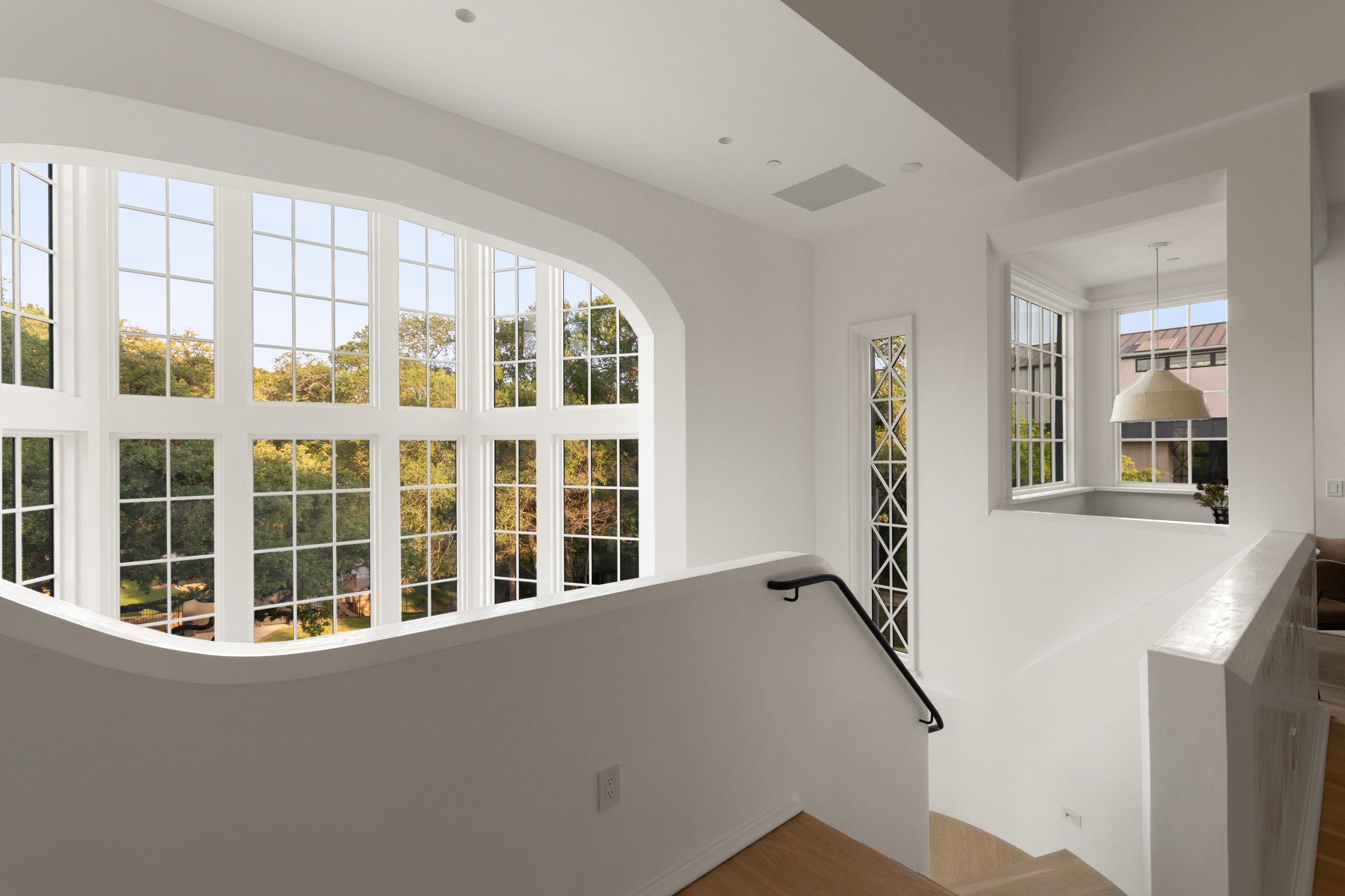 3802 Balcones Drive upper landing window wall