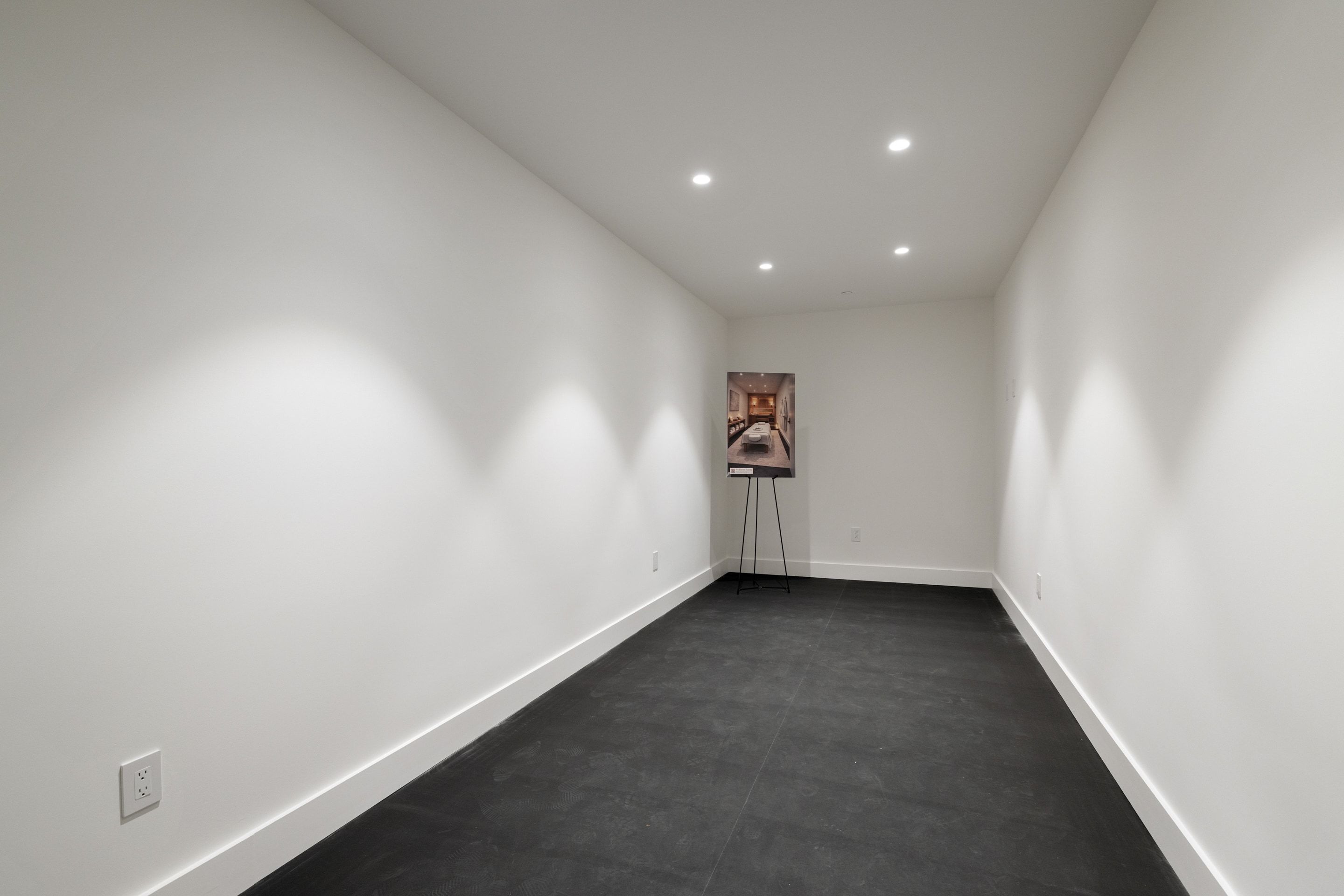 3802 Balcones Drive lower level gallery hall