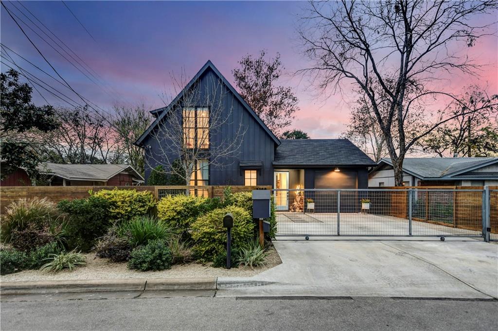 3102 Brinwood
