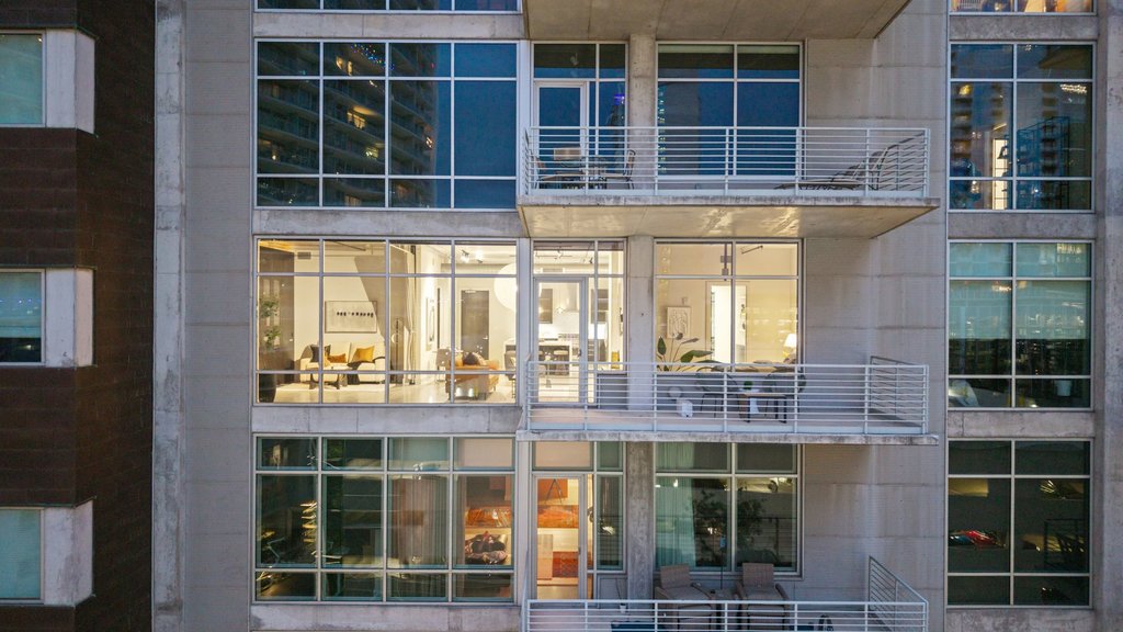 Newsletter image accompanying the archived property feature for 800 W 5th St, Unit 703, 78703.