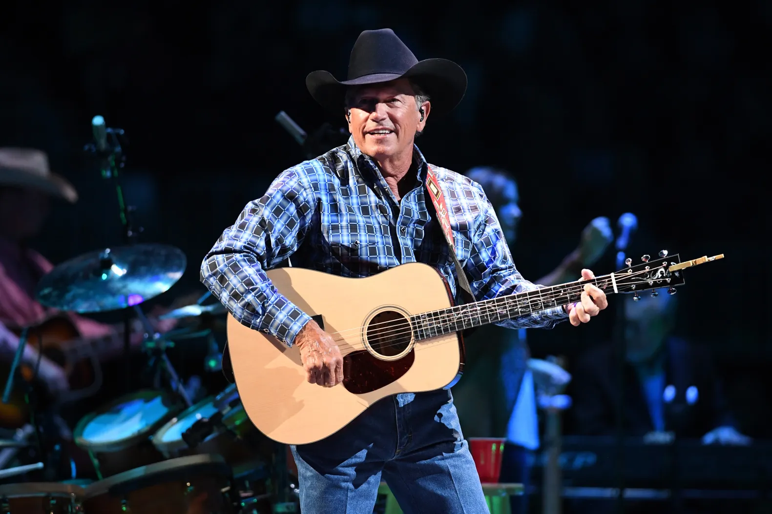 Newsletter image accompanying George Strait in Concert.