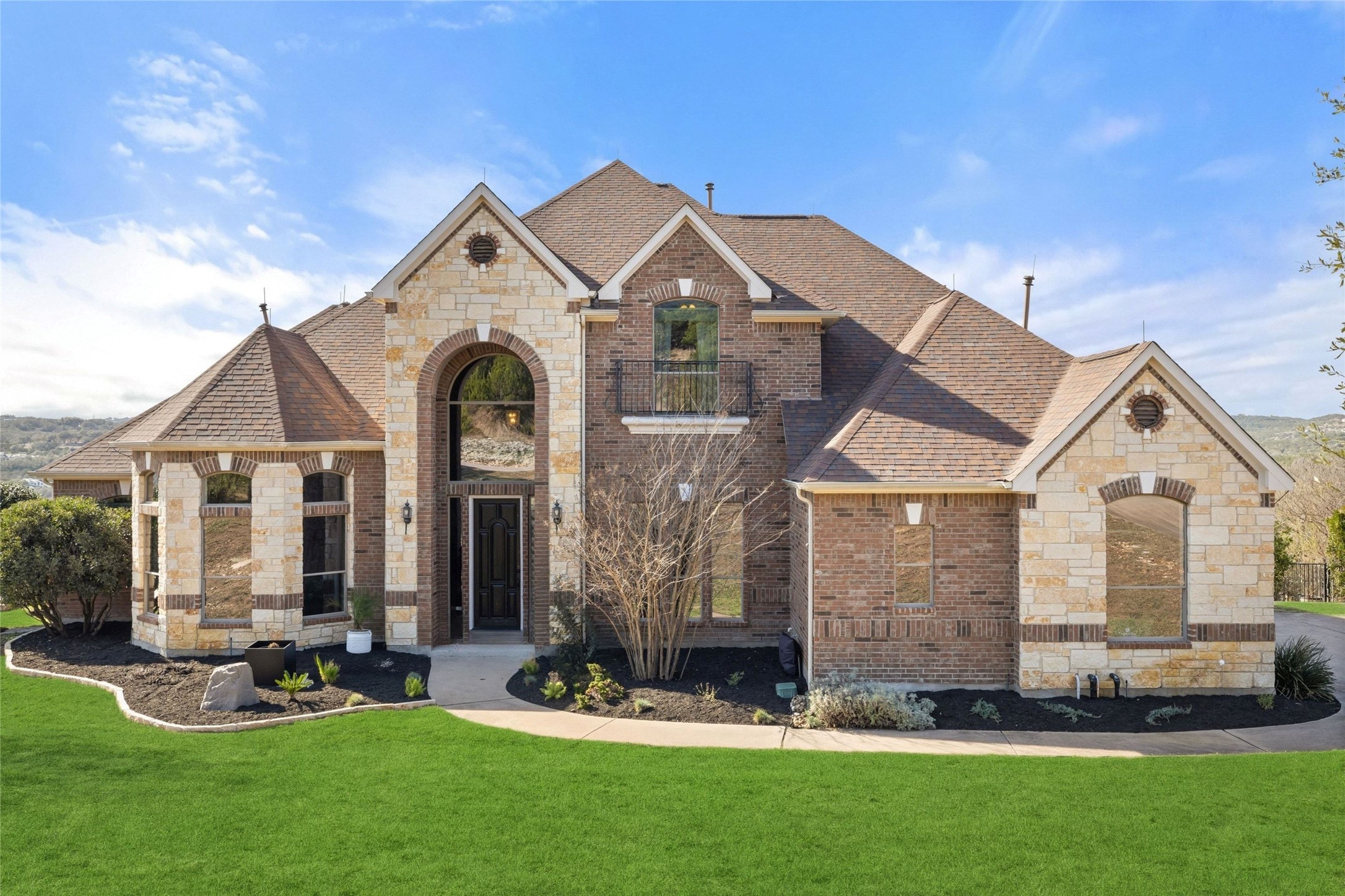 Newsletter image accompanying the archived property feature for 2702 Lakehurst Road, 78669.