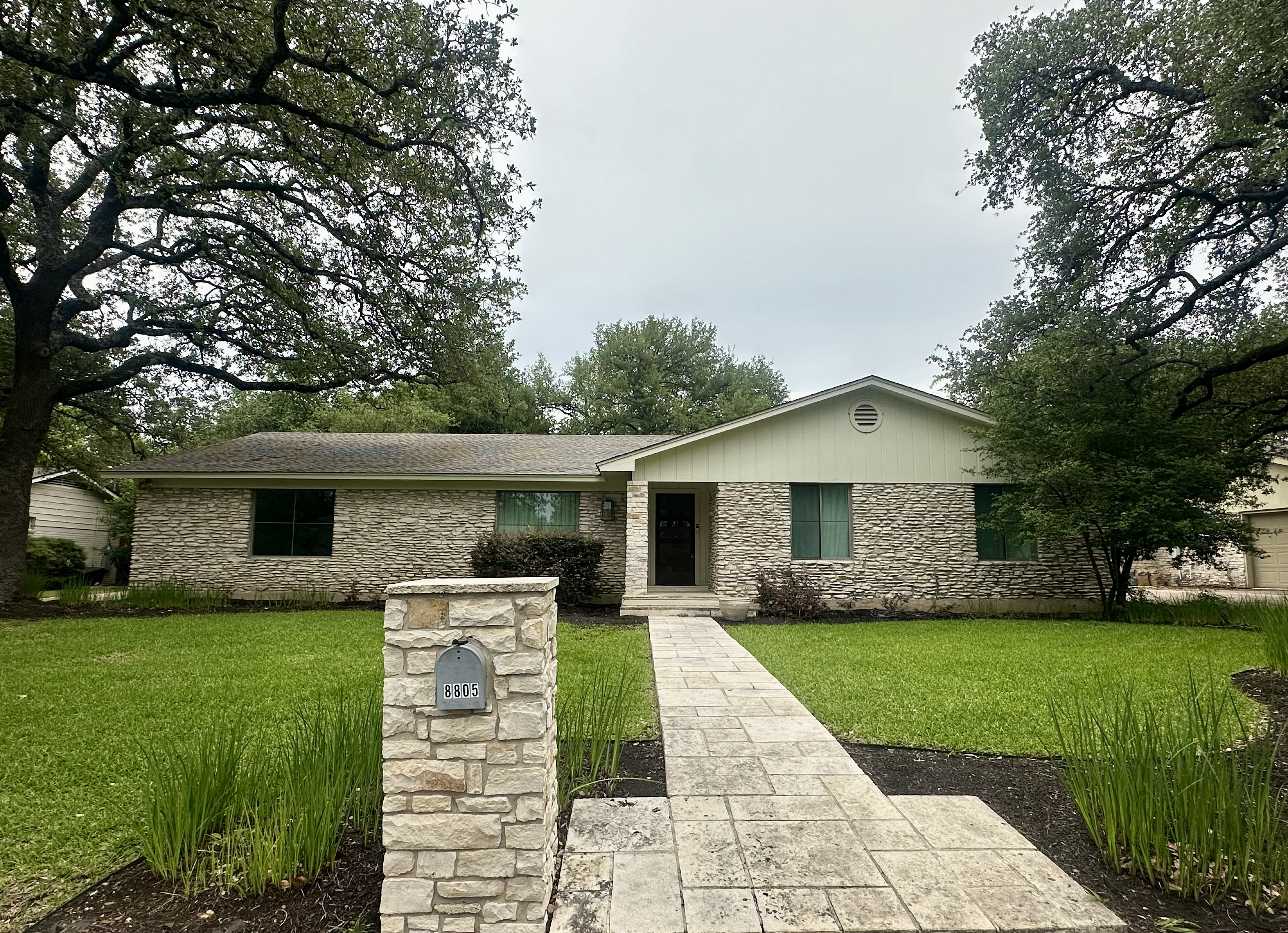 Newsletter image accompanying the archived property feature for 8805 Point W Dr, 78759.