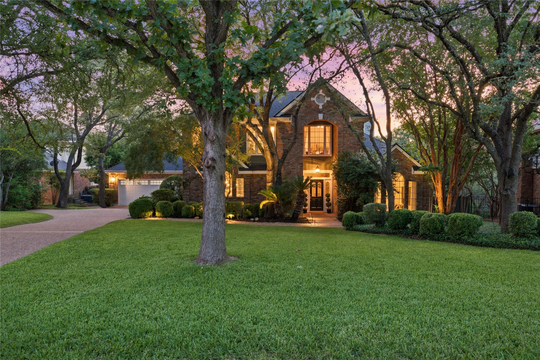Newsletter image accompanying the archived property feature for 10038 Circleview Drive.