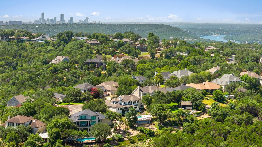 Newsletter image accompanying the archived property feature for 6428 Williams Ridge Way.