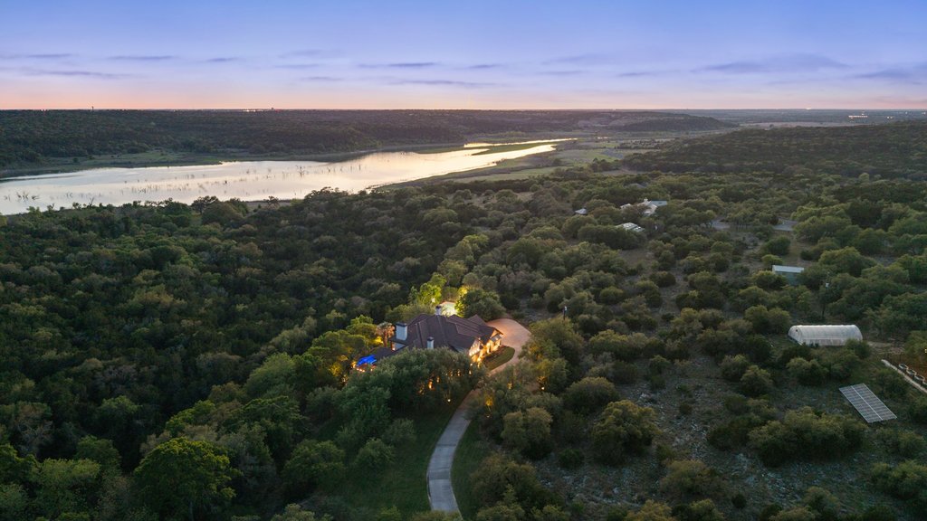 Newsletter image accompanying the archived property feature for Lakehaven | 1540 County Road 262.