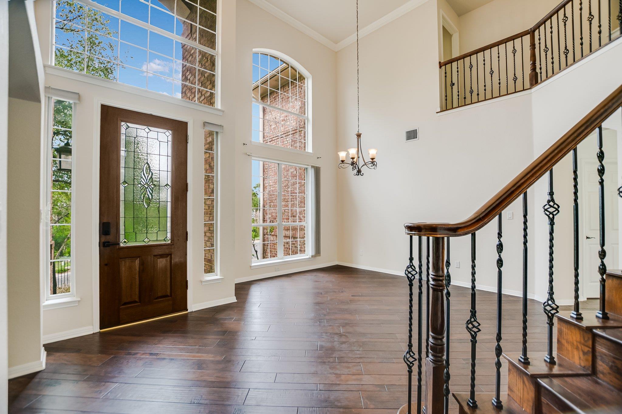 Bathroom at 10201 Spicewood Mesa - 5 bed 4 bath home